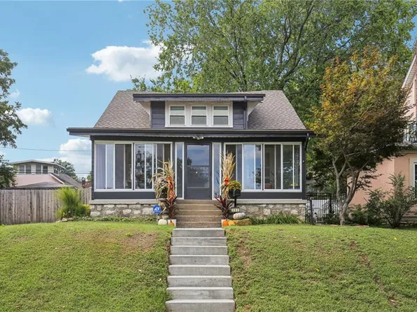 352 N Van Brunt Blvd, Kansas City, MO 64123