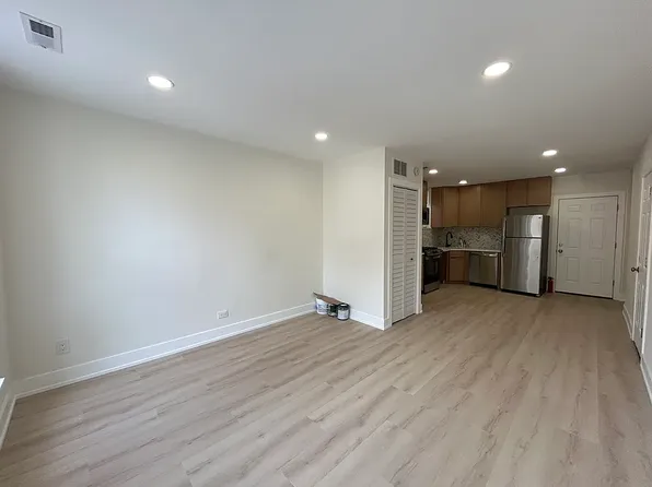 1311 W Ohio St, Chicago, IL