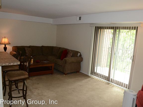 2nd image of 90 S Lansdowne Ave APT 301