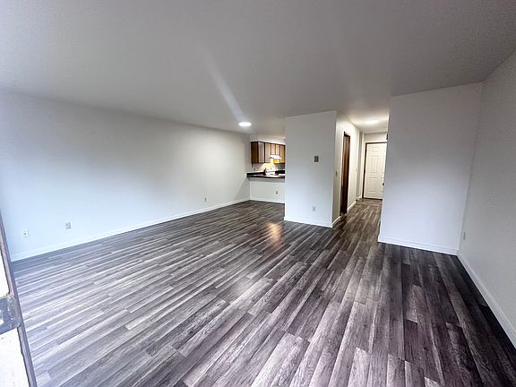 3rd image of 1536 29th St SE #1