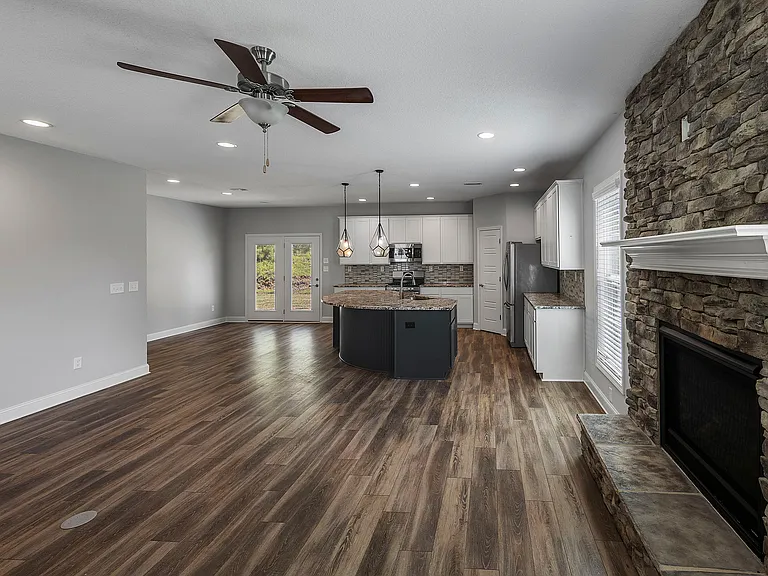 2107 Kangaroo Ln — Photo 8