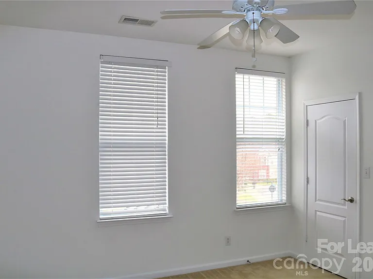 15232 Coventry Court Ln — Photo 13