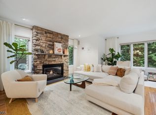 33 Eggers Ct, Summit, NJ 07901