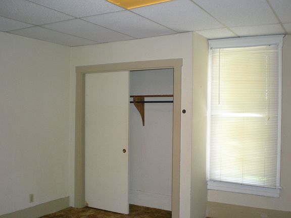 2nd image of 15 S Walnut St APT 1