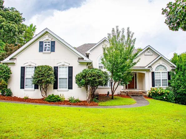 7046 Tara Dr, Villa Rica, GA 30180