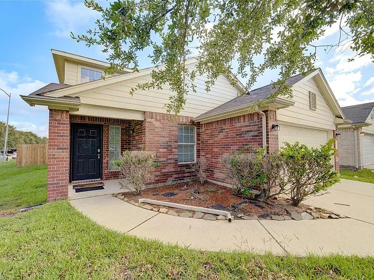 1403 Baychester Ln — Photo 9