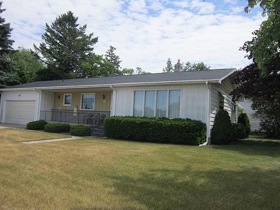 2nd image of 323 E Saint Clair Ave