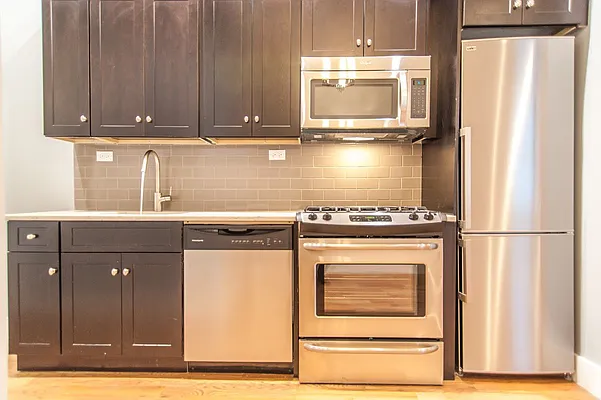 Rented by Nooklyn NYC LLC | media 31