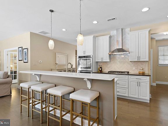 4th image of 34 Katie Ct