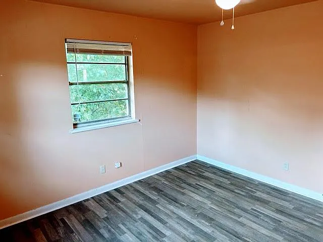 4205 N Locust St — Photo 8