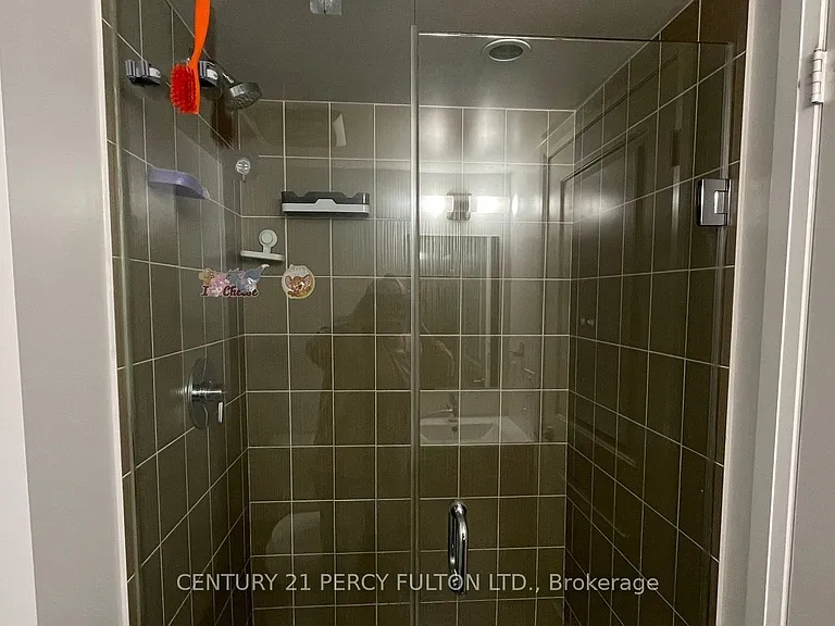 30 Meadowglen Pl #208 — Photo 16