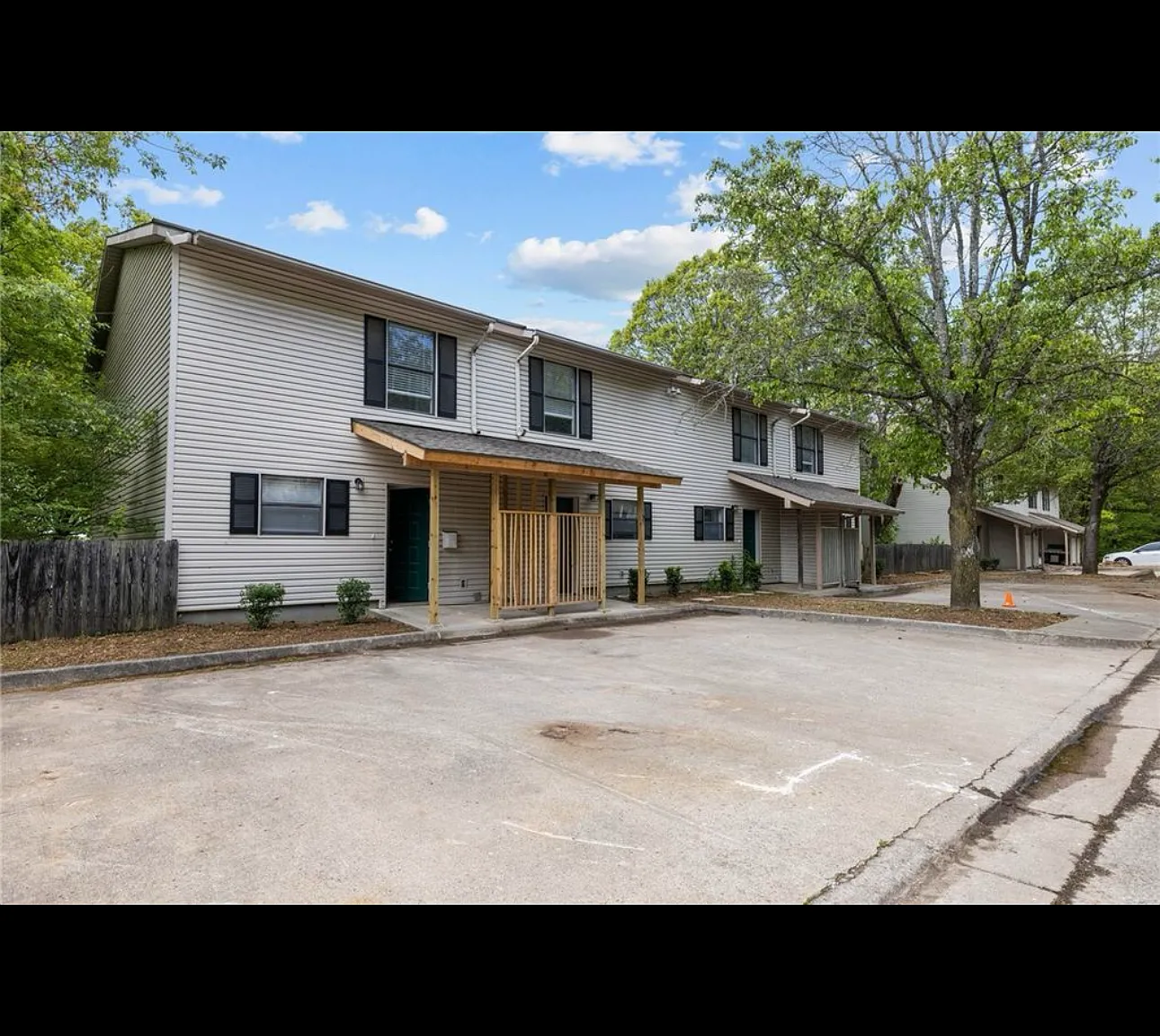 1419 E Sequoyah Ct — Photo 1