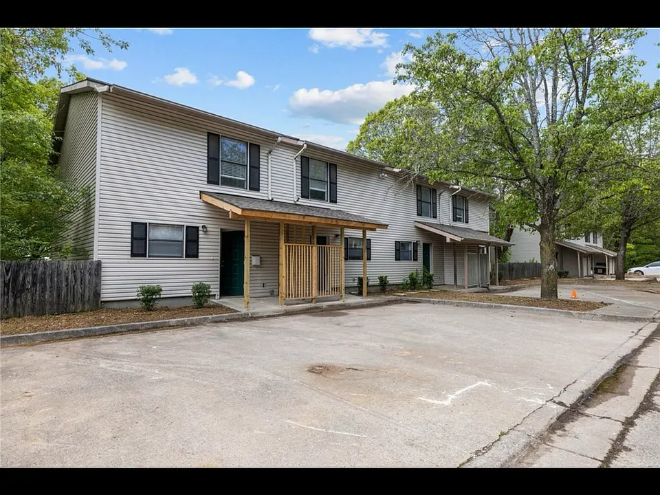1419 E Sequoyah Ct
