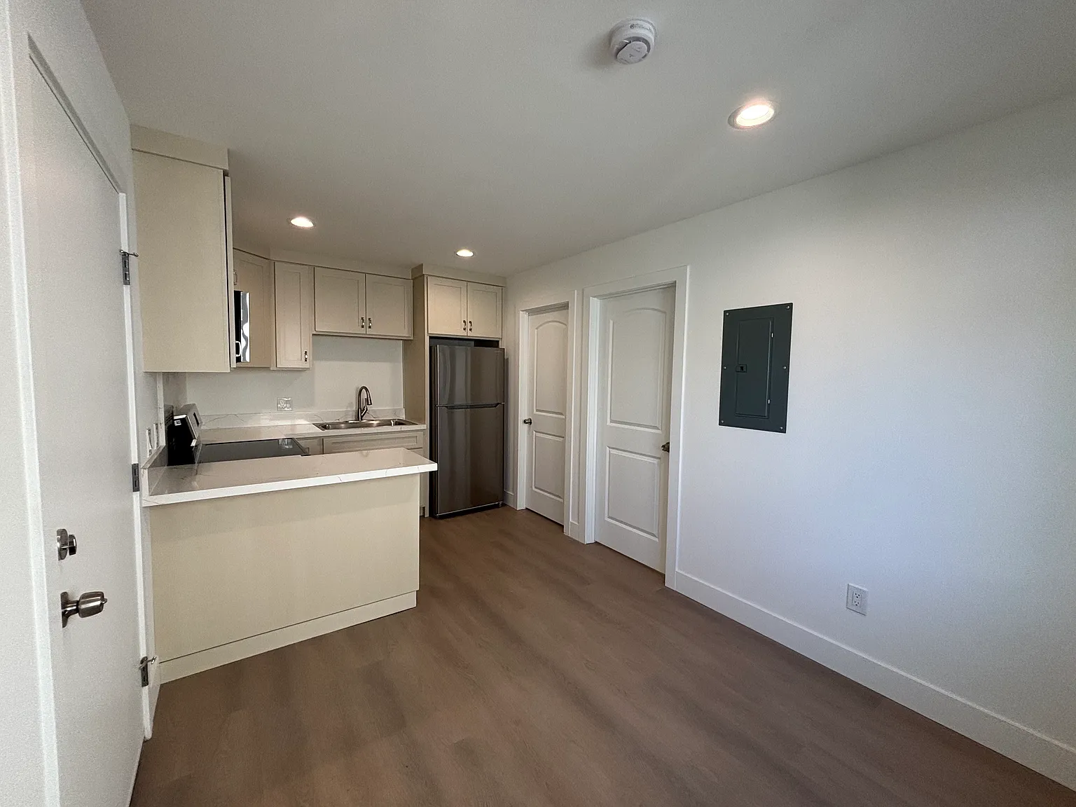 1 bed, 348 sqft, $1,720 — Photo 3