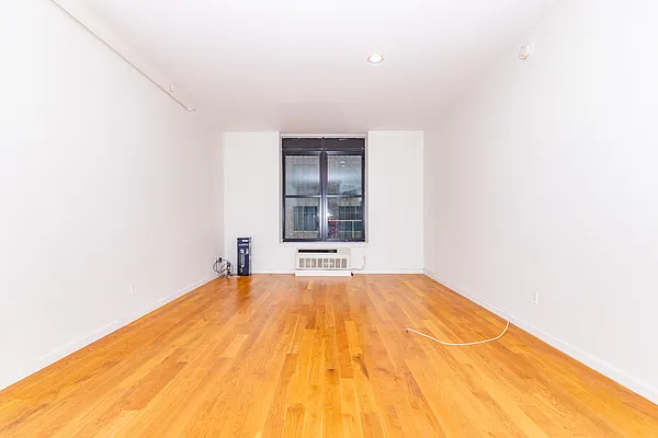 Rented by MySpaceNYC | media 49