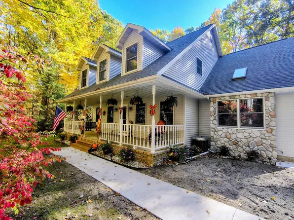 5675 Old Orchard Rd, Prudenville, MI 48651