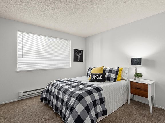 4th image of 2602 J St NE #2708JA