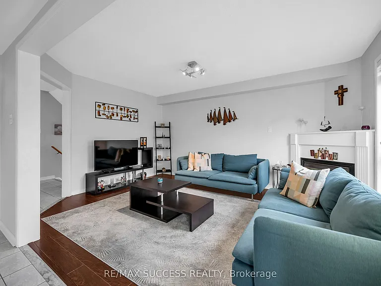 228 Flagstone Way — Photo 11