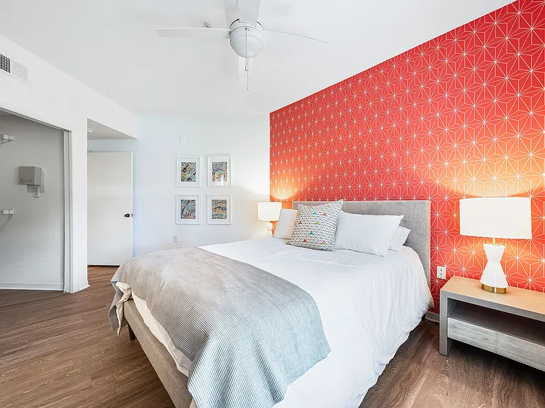 Saratoga Place — Photo 11