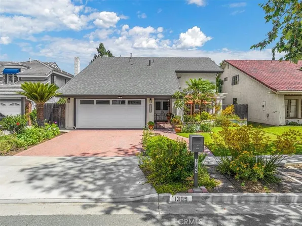 1309 Cherry St, Santa Ana, CA 92705