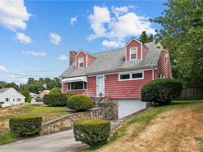 14 Church St, Tiverton, RI, 02878
