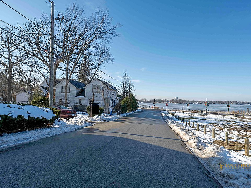 2nd image of 15 Lake St