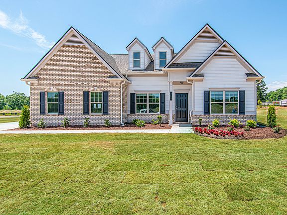 The Avery A Side Entry