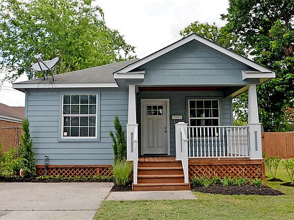 4th image of 1311 E 32nd 1/2 St