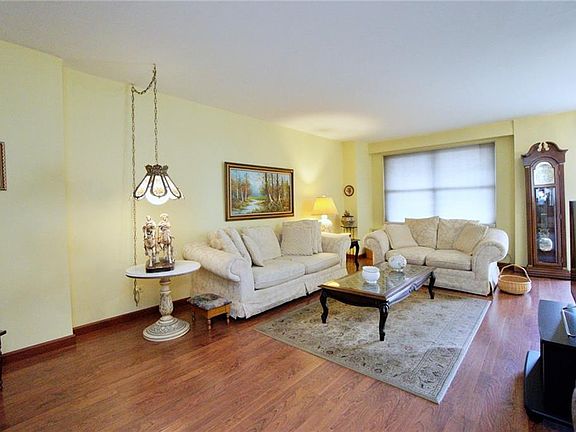 5th image of 2652 Cropsey Ave APT 7K