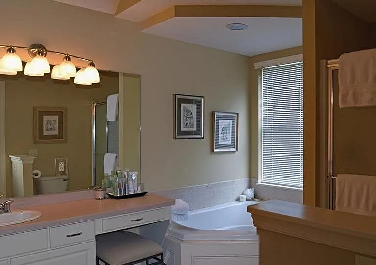 105 Fox Pointe Dr — Photo 12