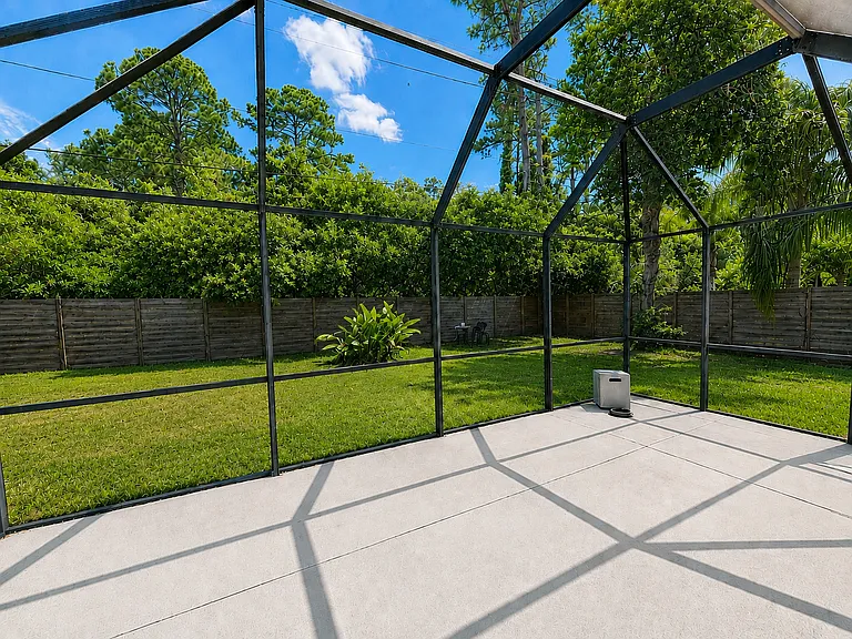 534 Sevilla Dr — Photo 22