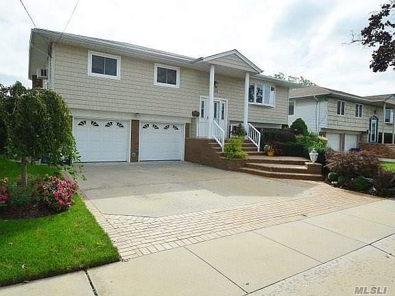 2nd image of 3275 Ocean Harbor Dr