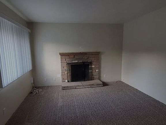 3rd image of 870 Lewis Ave