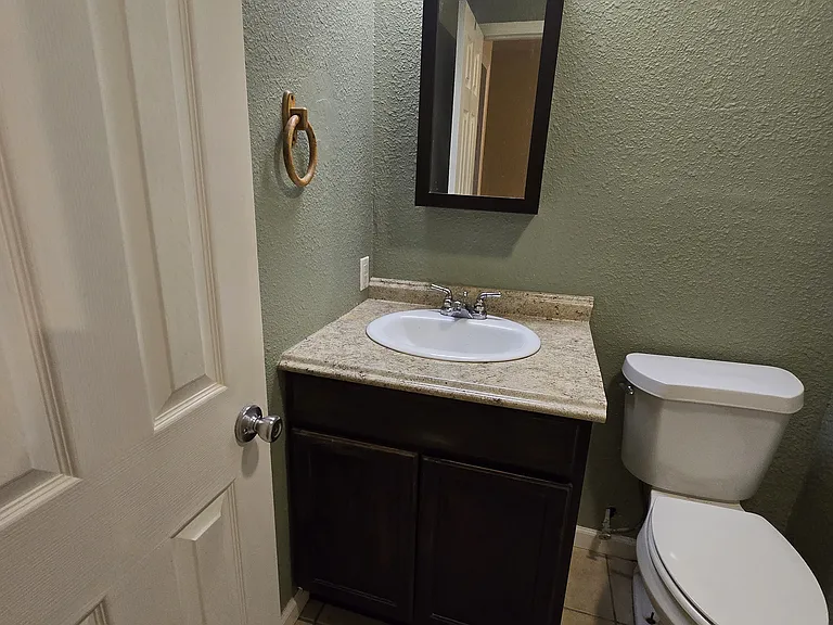 18 Bentree Ln #403 — Photo 21