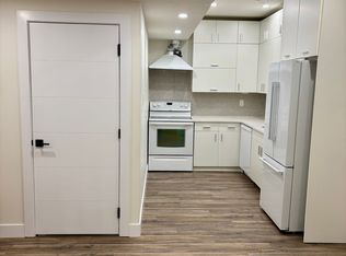 11306 72nd Ave NW, Edmonton, AB T6G 0B6