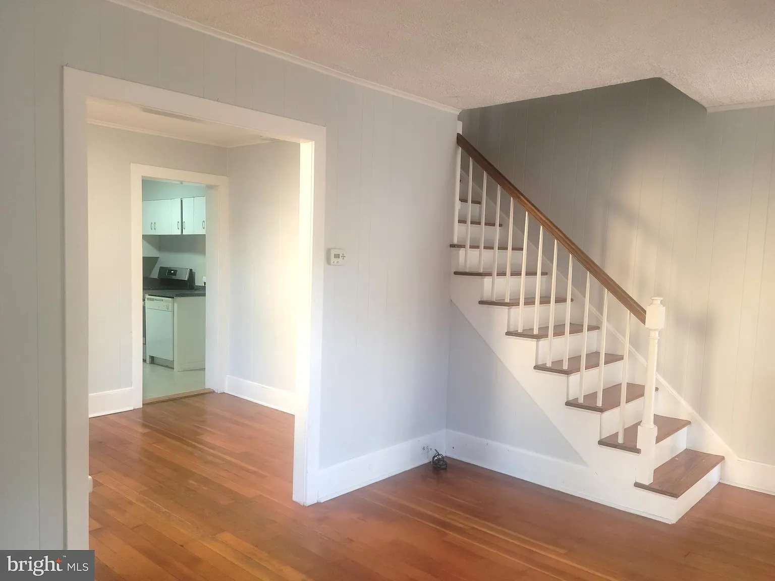 2 bed, 1.5 bath, 800 sqft, $2,250 — Photo 3