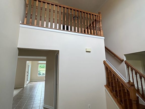 4th image of 9130 Bennington Way