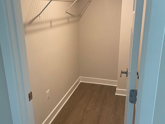 4th image of 719 Kalmar Ln