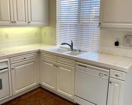 5th image of 3649 W Medici Ln