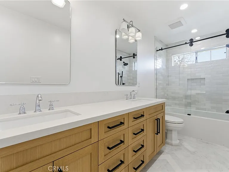515 Kings Pl — Photo 29