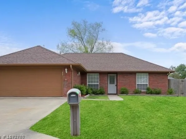 99 Saskatchewan Rd, Roland, OK 74954