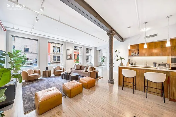 Sold by Sotheby's International Realty | media 1