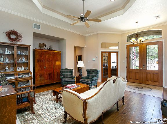 4th image of 1713 Parkview Dr