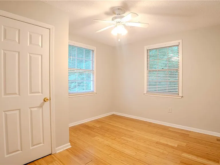 1053 Vista Trl NE — Photo 20