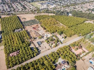 8407 N Marion Ave, Clovis, CA 93619