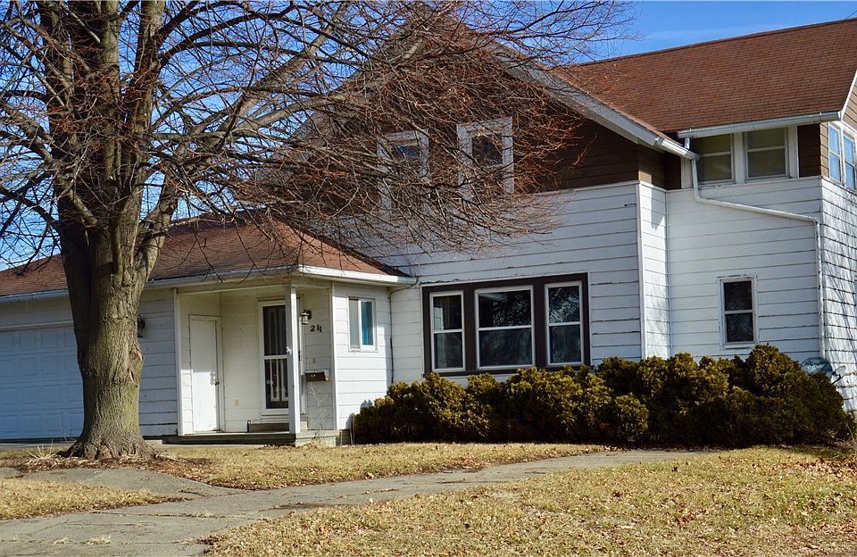 211 High St, Brooklyn, IA 52211 Zillow