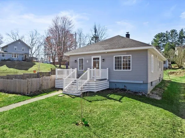 2 Hunt Street, Bennington, VT 05201