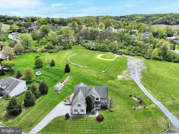 3041 Ridgeview Dr, Orwigsburg, PA 17961