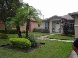 5738 SW 19th St, West Park, FL 33023