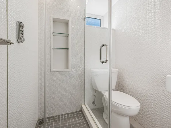 32-15 Murray Lane image 22 of 28